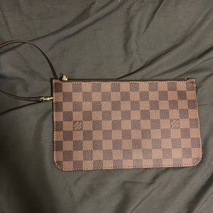 Louis Vuitton Neverfull Pouch